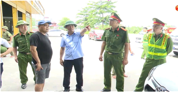 Công an phường Kinh Môn ra quân lập lại trật tự an toàn giao thông, trật tự đô thị trên các tuyến đường trọng điểm